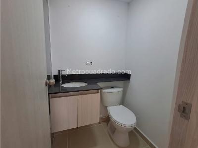 Apartamento de 3 alcobas en venta en Las Lomitas, Sabaneta, 89 m² · foto 15 de 20