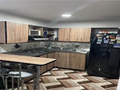 Casa de 4 alcobas en venta en Perez, Bello, 80 m² · foto 3 de 20