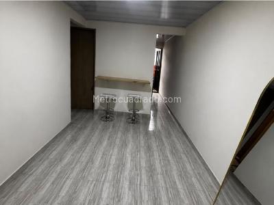 Casa de 3 alcobas en venta en La Navarra, Bello, 72 m² · foto 2 de 20