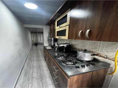 Casa de 3 alcobas en venta en La Navarra, Bello, 72 m² · foto 3 de 20