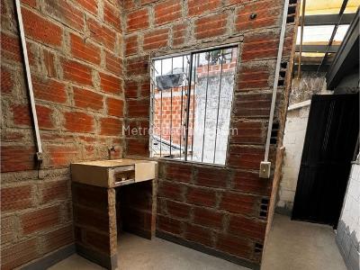 Casa de 3 alcobas en venta en La Navarra, Bello, 72 m² · foto 20 de 20