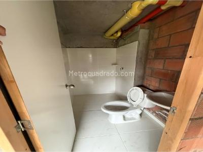 Apartamento de 3 alcobas en venta en San Gabriel, Bello, 50 m² · foto 11 de 20