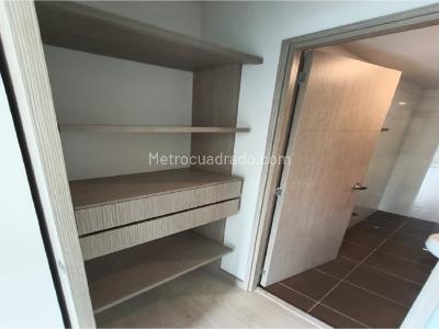 Apartamento de 1 alcoba en venta en Tres Esquinas, Sabaneta, 48 m² · foto 6 de 19
