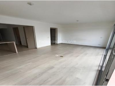 Apartamento de 1 alcoba en venta en Tres Esquinas, Sabaneta, 48 m² · foto 12 de 19