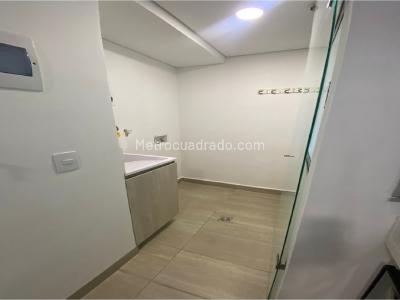 Apartamento de 2 alcobas en venta en Las Lomitas, Sabaneta, 82 m² · foto 13 de 20
