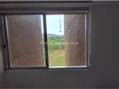Apartamento de 2 alcobas en venta en Amazonia, Bello, 60 m² · foto 12 de 20
