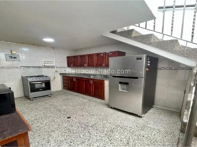 Casa de 4 alcobas en venta en Las Flores, Envigado, 106 m² · foto 3 de 20