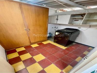 Casa de 4 alcobas en venta en Las Flores, Envigado, 106 m² · foto 9 de 20