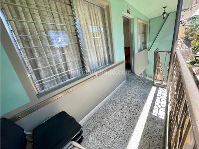 Casa de 4 alcobas en venta en Las Flores, Envigado, 106 m² · foto 12 de 20