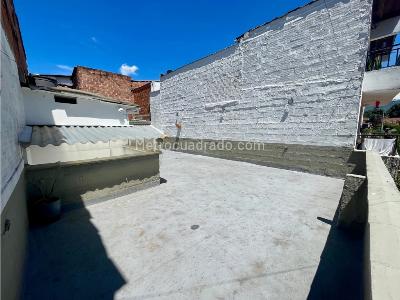 Casa de 4 alcobas en venta en Las Flores, Envigado, 106 m² · foto 13 de 20