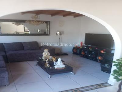 Apartamento de 2 alcobas en venta en Barrio Nuevo, Bello, 62 m² · foto 4 de 20