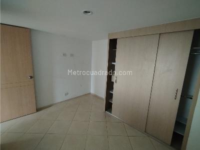 Apartamento en venta en Prados De Sabaneta, Sabaneta · foto 9 de 18