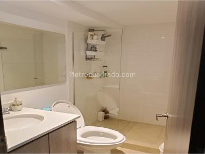 Apartamento de 3 alcobas en venta en Maria Auxiliadora, Sabaneta, 74 m² · foto 7 de 9