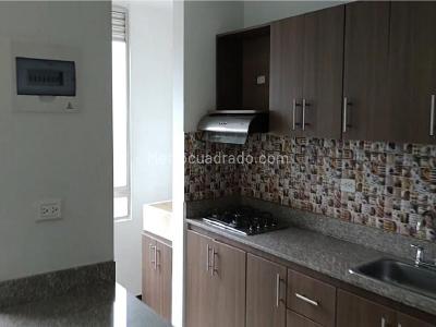 Apartamento de 3 alcobas en venta en Santa Ana, Bello, 61 m² · foto 2 de 20