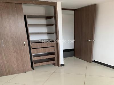 Apartamento de 3 alcobas en venta en Santa Ana, Bello, 61 m² · foto 10 de 20
