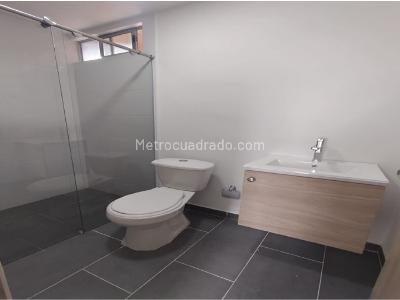 Apartamento de 2 alcobas en venta en Rincon Santos, Bello, 57 m² · foto 9 de 20