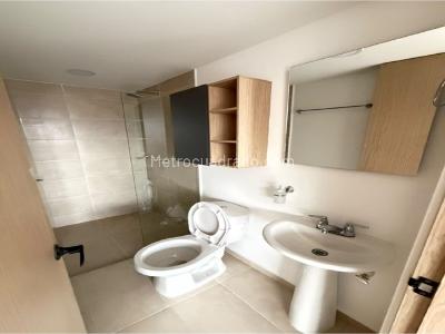Apartamento de 3 alcobas en venta en Manchester, Bello, 69 m² · foto 9 de 20