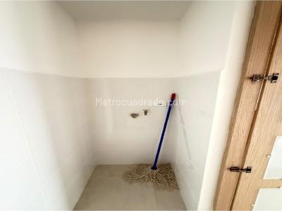 Apartamento de 3 alcobas en venta en Manchester, Bello, 69 m² · foto 19 de 20