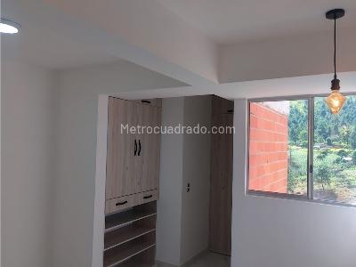 Apartamento de 2 alcobas en venta en Niquia, Bello, 55 m² · foto 13 de 20