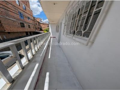 Casa de 3 alcobas en venta en Carmelo, Bello, 93 m² · foto 16 de 20