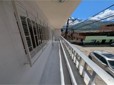 Casa de 3 alcobas en venta en Carmelo, Bello, 93 m² · foto 17 de 20
