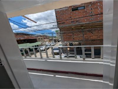 Casa de 3 alcobas en venta en Carmelo, Bello, 93 m² · foto 18 de 20