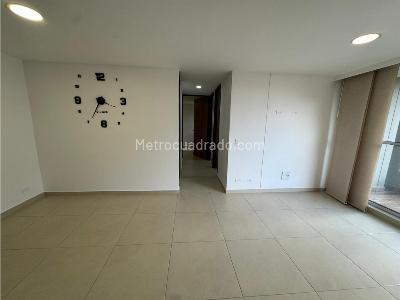 Apartamento de 3 alcobas en venta en Alcala, Bello, 56 m² · foto 2 de 20