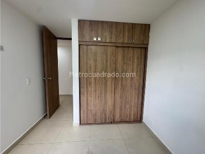 Apartamento de 3 alcobas en venta en Alcala, Bello, 56 m² · foto 6 de 20