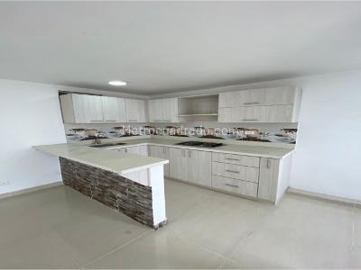 Apartamento de 3 alcobas en venta en El Mirador, Bello, 55 m² · foto 6 de 20