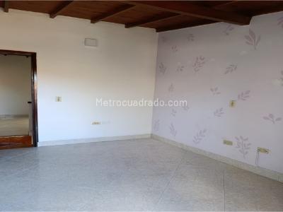 Casa de 4 alcobas en venta en La Florida, Bello, 97 m² · foto 12 de 20
