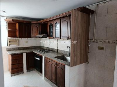 Casa de 4 alcobas en venta en La Florida, Bello, 97 m² · foto 19 de 20