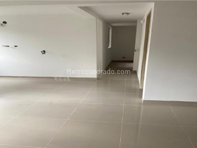 Apartamento de 2 alcobas en venta en La Navarra, Bello, 52 m² · foto 4 de 20