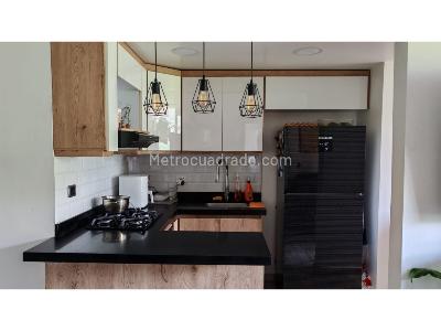 Apartamento de 3 alcobas en venta en San Jose, Sabaneta, 57 m² · foto 3 de 20