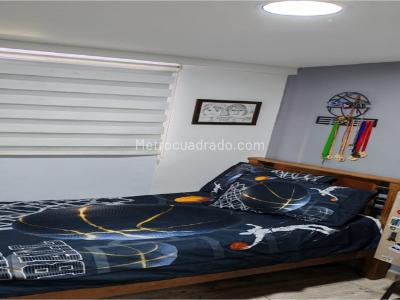 Apartamento de 3 alcobas en venta en San Jose, Sabaneta, 57 m² · foto 10 de 20