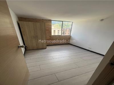 Apartamento de 3 alcobas en venta en Valadares, Bello, 62 m² · foto 3 de 20