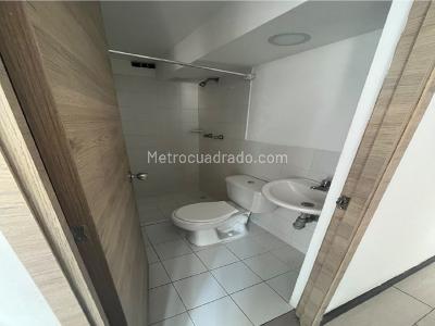 Apartamento de 3 alcobas en venta en Valadares, Bello, 62 m² · foto 5 de 20