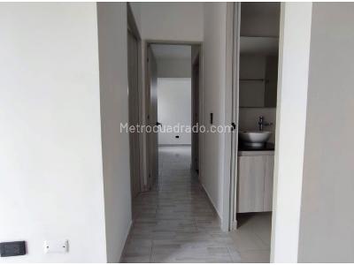 Apartamento de 2 alcobas en venta en La Navarra, Bello, 64 m² · foto 12 de 20