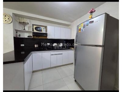 Apartamento de 4 alcobas en venta en Cabañas, Bello, 86 m² · foto 4 de 17
