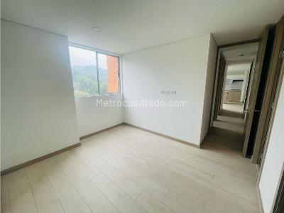 Apartamento de 3 alcobas en venta en San Jose, Sabaneta, 67 m² · foto 7 de 19