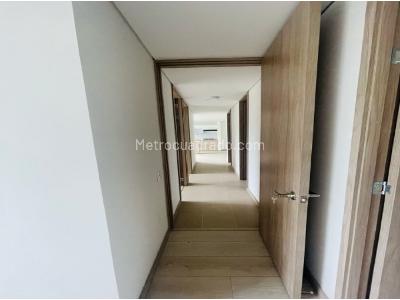 Apartamento de 3 alcobas en venta en San Jose, Sabaneta, 67 m² · foto 12 de 19