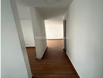 Apartamento de 3 alcobas en venta en Maria Auxiliadora, Sabaneta, 50 m² · foto 18 de 20