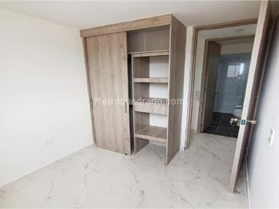 Apartamento de 3 alcobas en venta en Alcala, Bello, 53 m² · foto 12 de 19