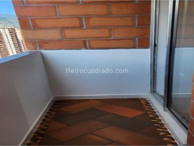 Apartamento de 2 alcobas en venta en Madera, Bello, 43 m² · foto 14 de 18