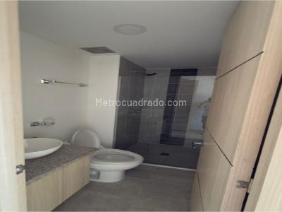 Apartamento de 2 alcobas en venta en Andalucia, Bello, 80 m² · foto 10 de 16