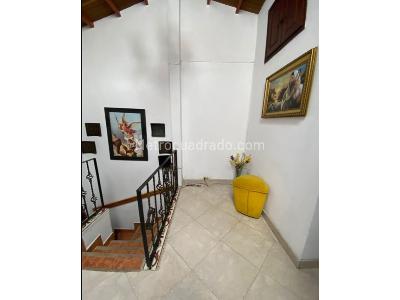 Casa de 5 alcobas en venta en Cabañas, Bello, 215 m² · foto 10 de 20