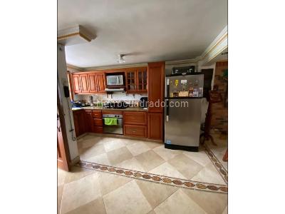 Casa de 5 alcobas en venta en Cabañas, Bello, 215 m² · foto 15 de 20