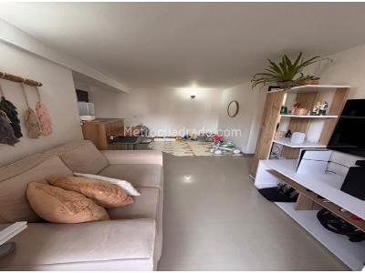 Apartamento de 3 alcobas en venta en San Jose, Sabaneta, 57 m² · foto 10 de 20