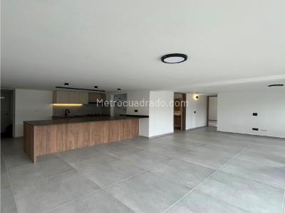 Apartamento de 2 alcobas en venta en La Primavera, Bello, 55 m² · foto 2 de 20