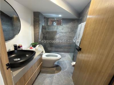 Apartamento de 2 alcobas en venta en Maria Auxiliadora, Sabaneta, 51 m² · foto 12 de 18