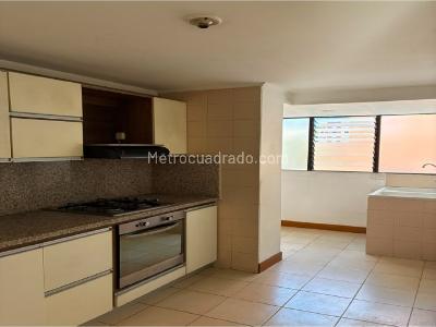 Apartamento en venta en El Portal, Envigado · foto 3 de 20